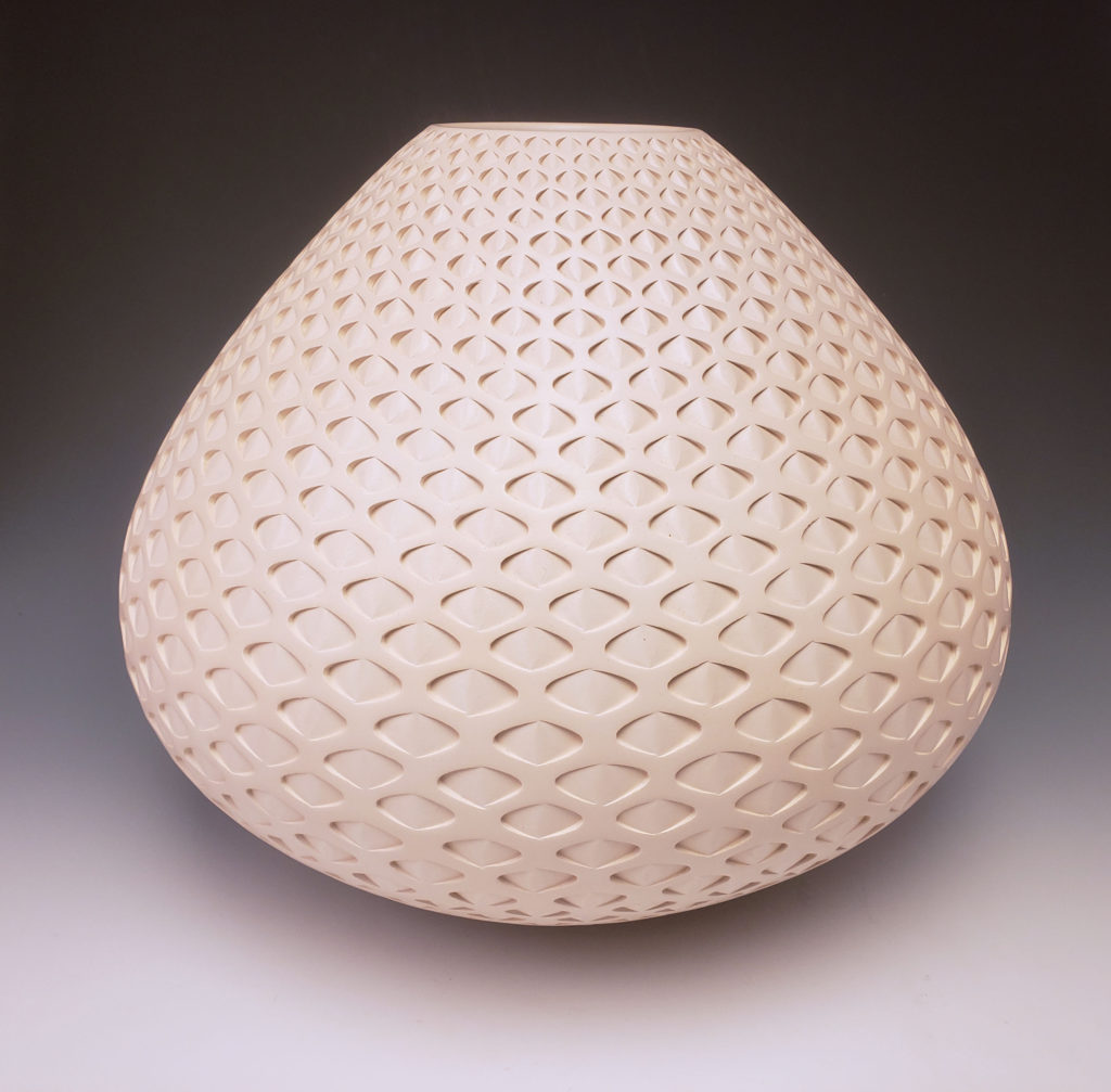 Michael Wisner, Cream Oval (112) art